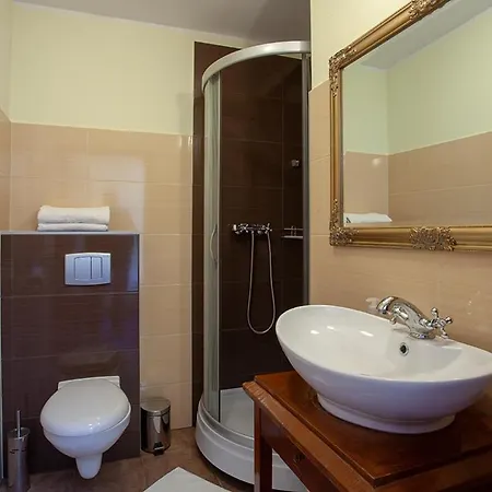 Napoleonski 3* Legnica