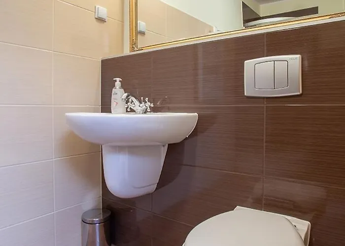 Napoleonski Apart Otel Legnica